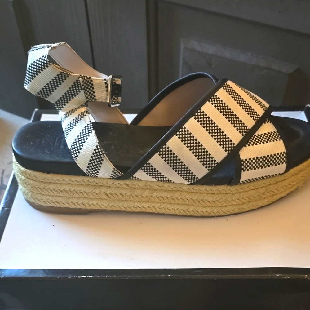 NINE WEST ~Women's Black and White Striped Platform Sandals
